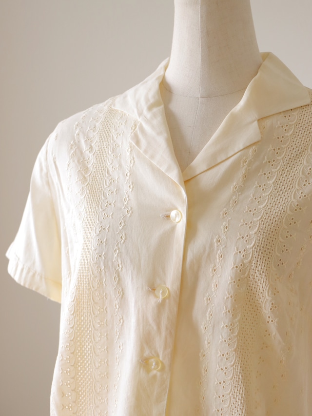 ●lace design embroidery detail shirts
