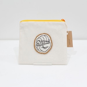 刺繍ポーチ1 / イチセ