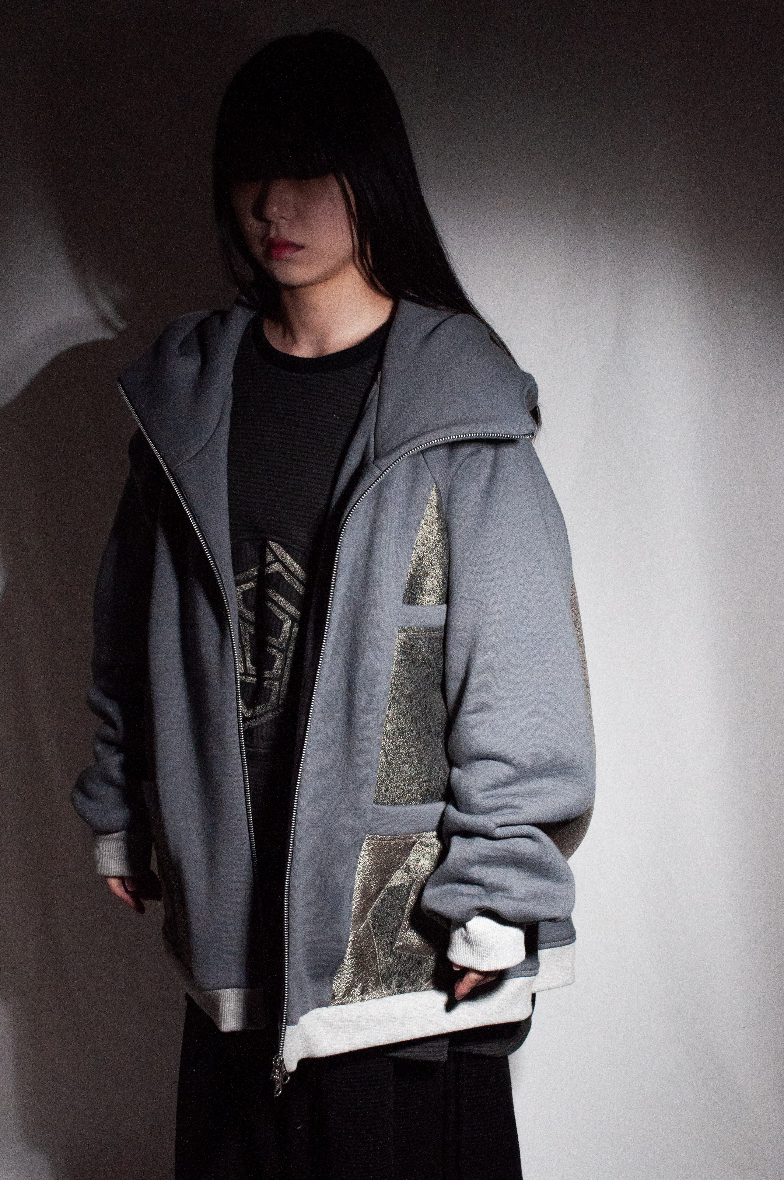 Dolman-Hoodie PW (dark grey/gold) | カクレミ