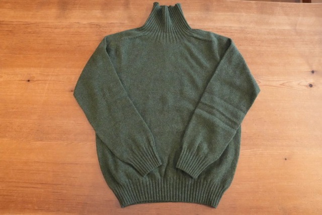 HARLEY別注　Superfine Lambswool ポロネック（グリーン）