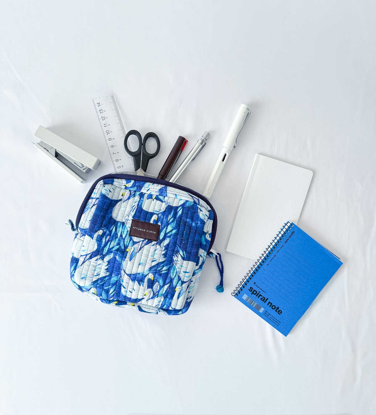 キルティングポーチ Sサイズ「Swan」