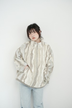 ニュアンスウェーブボアZIPブルゾン