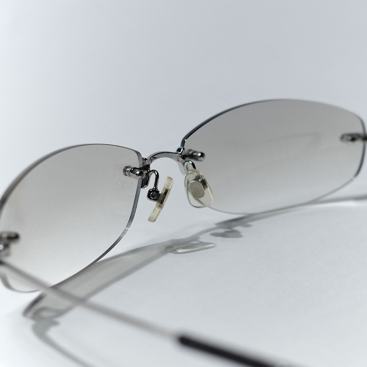 "KATHARINE HAMNETT LONDON" SUNGLASSES