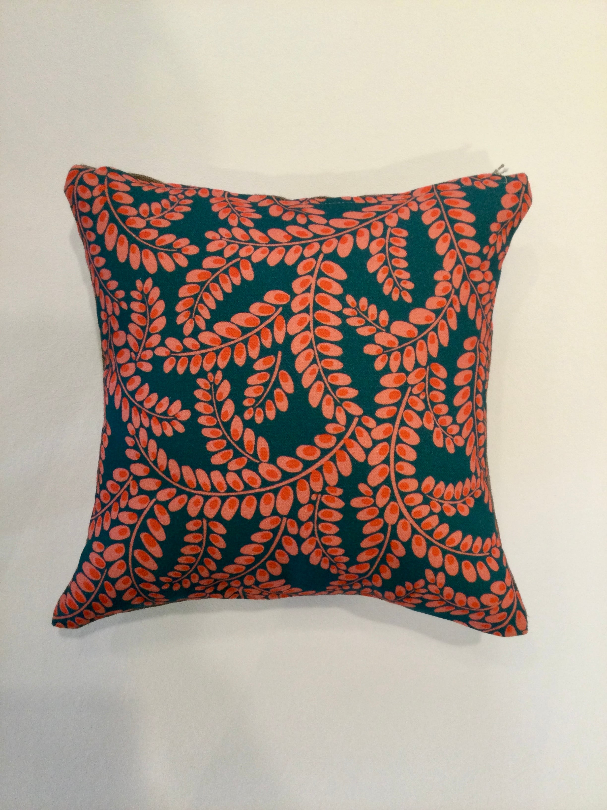 クッションカバー（William Morris）048-A | 輸入生地のクッション