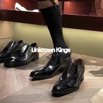 ブラック「Unknown Kings」 “Silent Lift Loafer – 最大8cmアップ、見えない自信を纏う”