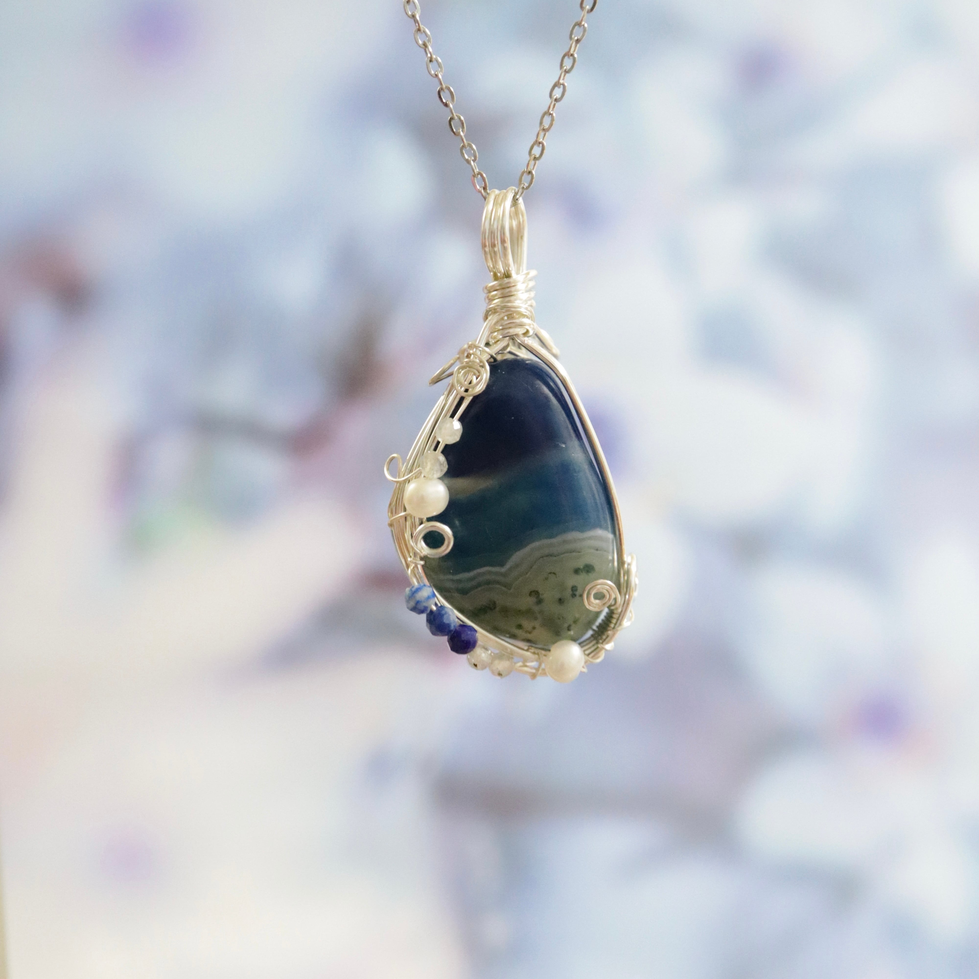 1点物 レースのような青瑪瑙 メノウ 青色しっかり ワイヤーラッピング