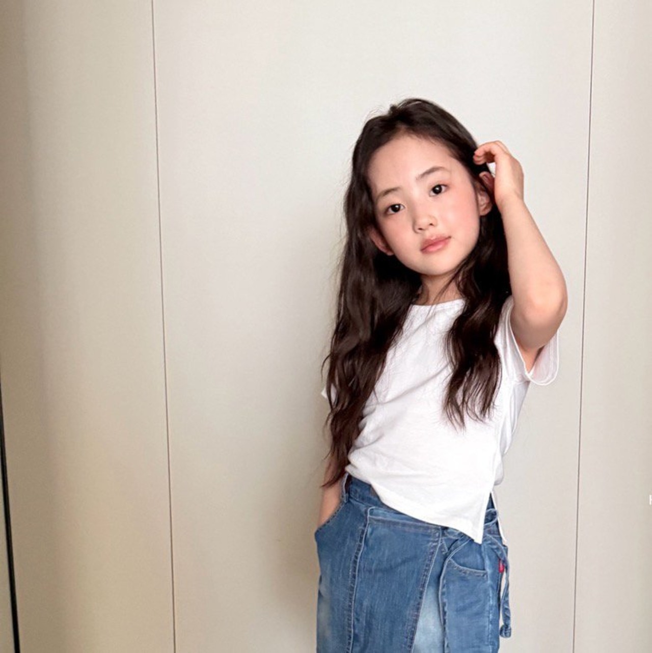 [COMMA] Diagonal V Tee (160/170) / [콤마] 사선브이티 (160/170)