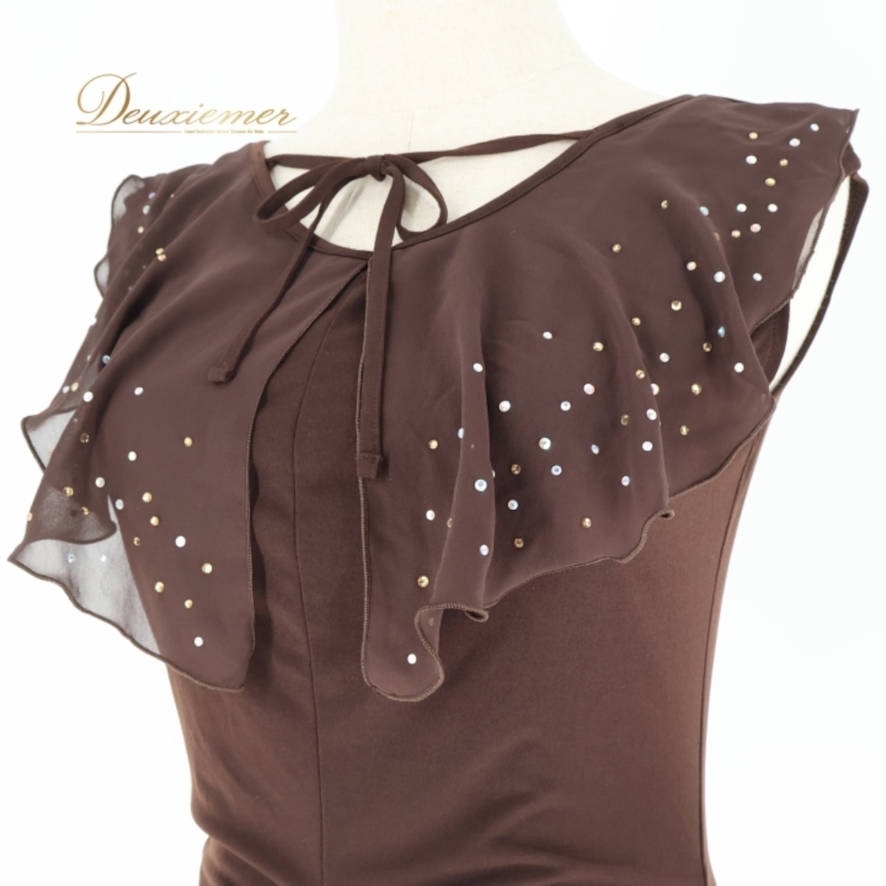 社交ダンス 衣装 チャコット Chacott トップス ブラウス レース ノースリーブ 伸縮 ストレッチ 茶色 リボン レッスン 練習着 パーティ 発表会 ブラウン系 社交ダンス衣装 ダンスブラウス トップスレディース カジュアルトップス おしゃれ レッスンウェア 衣装 レースデザイン フェミニン 軽量 薄手