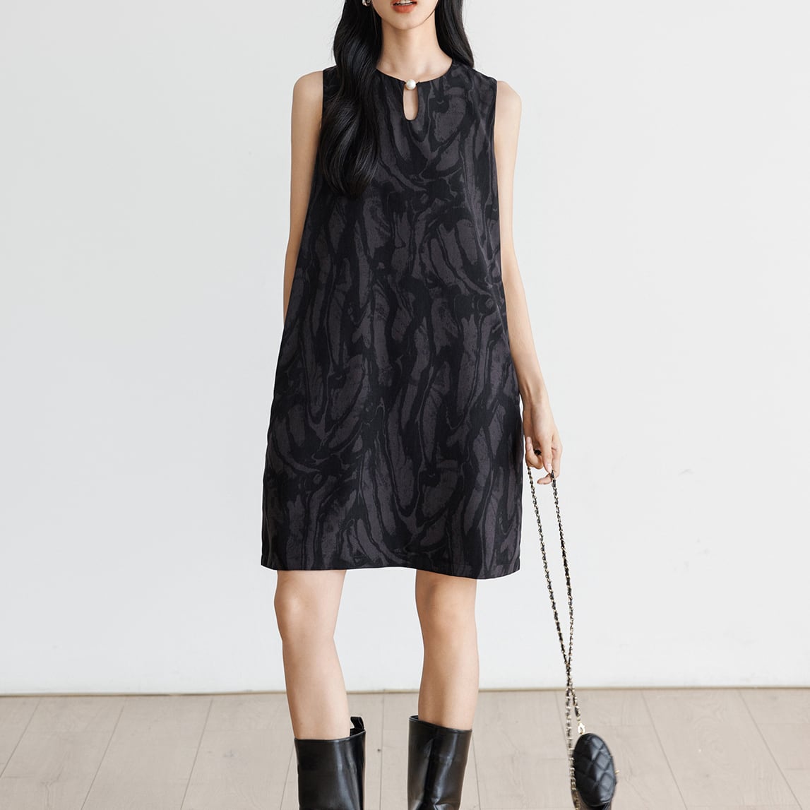 Black patterned sleeveless dress S30