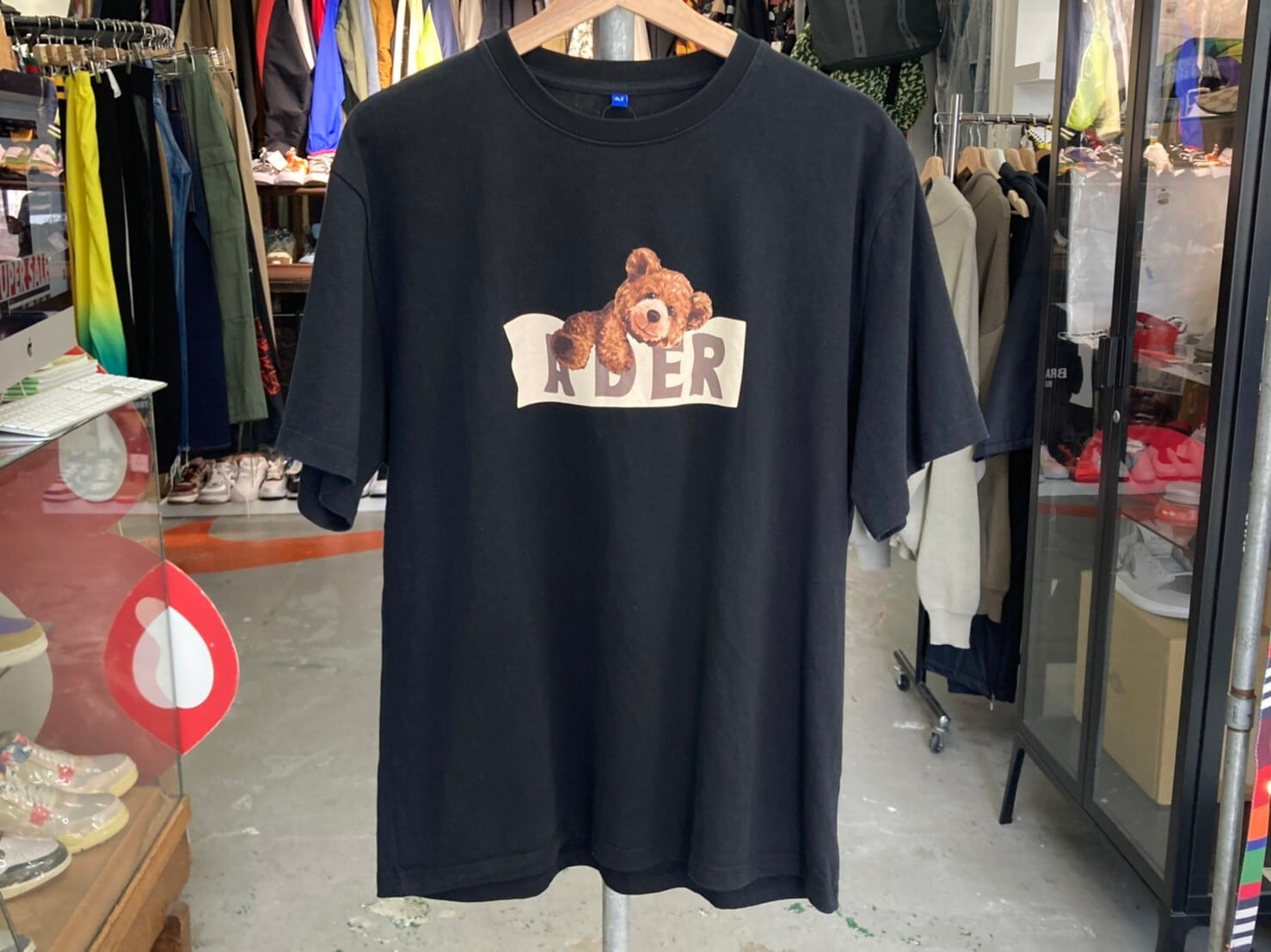 ADER ERROR 21SS BEAR TEE BLACK A2 63430 | BRAND BUYERS OSAKA