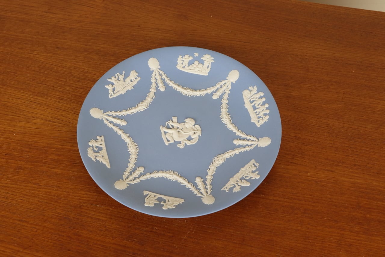 ウェッジウッド ジャスパー プレート22.5cm 天使 ペールブルー 飾り皿 
