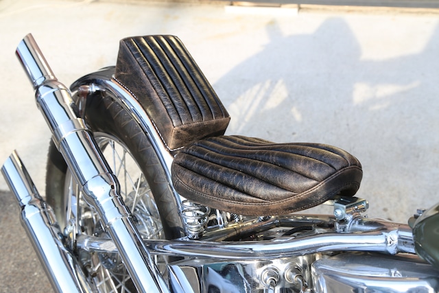 【抽選販売】クラックレザー : 60sトラディション ピリオンパッド［縦タック&ロール］(CBW02)