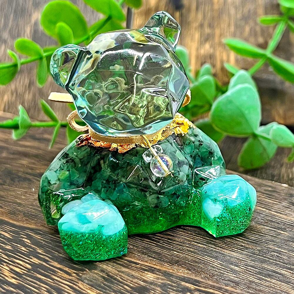 こぐまのオルゴナイト エメラルド&アマゾナイト 首飾り付き