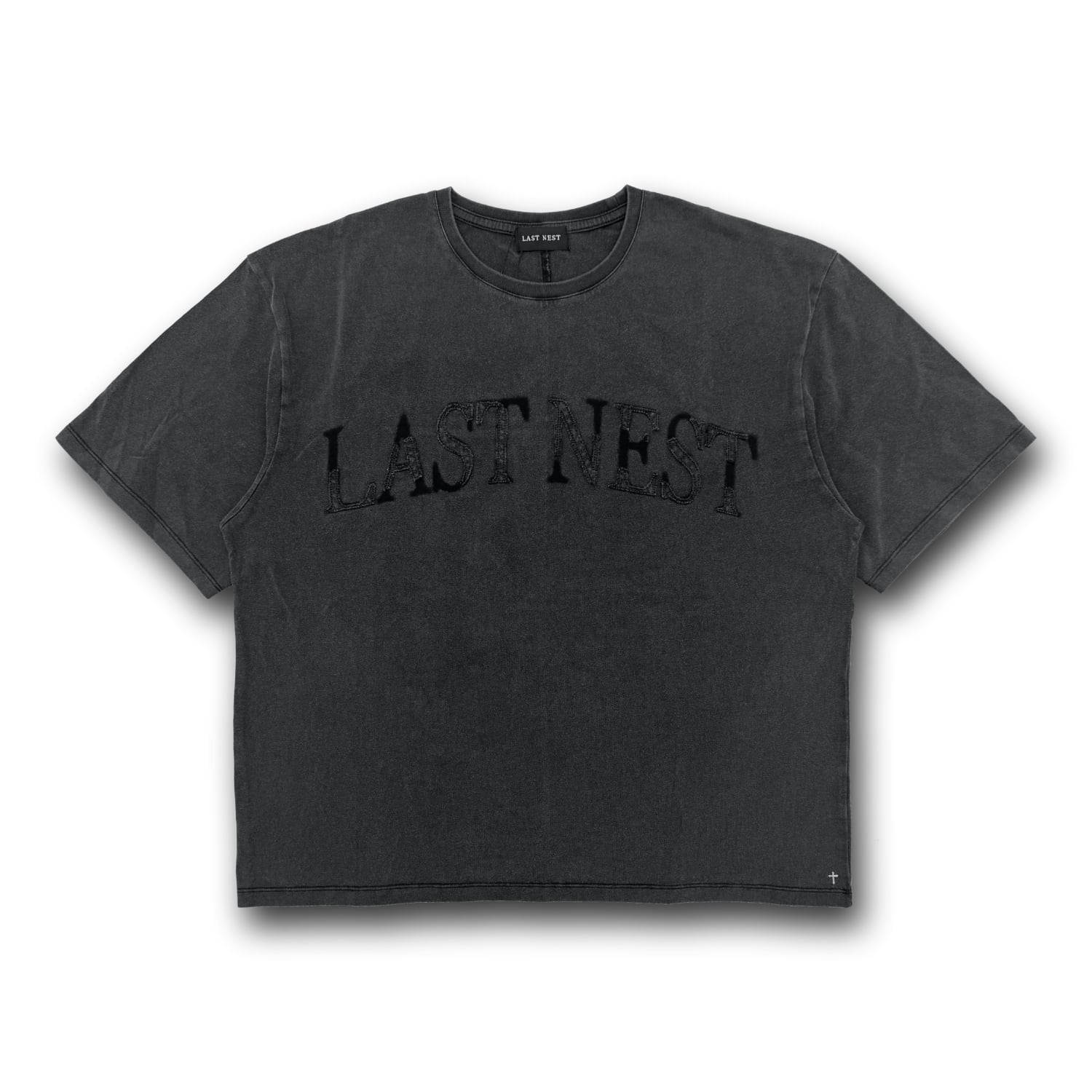 LAST NEST | HOLICK