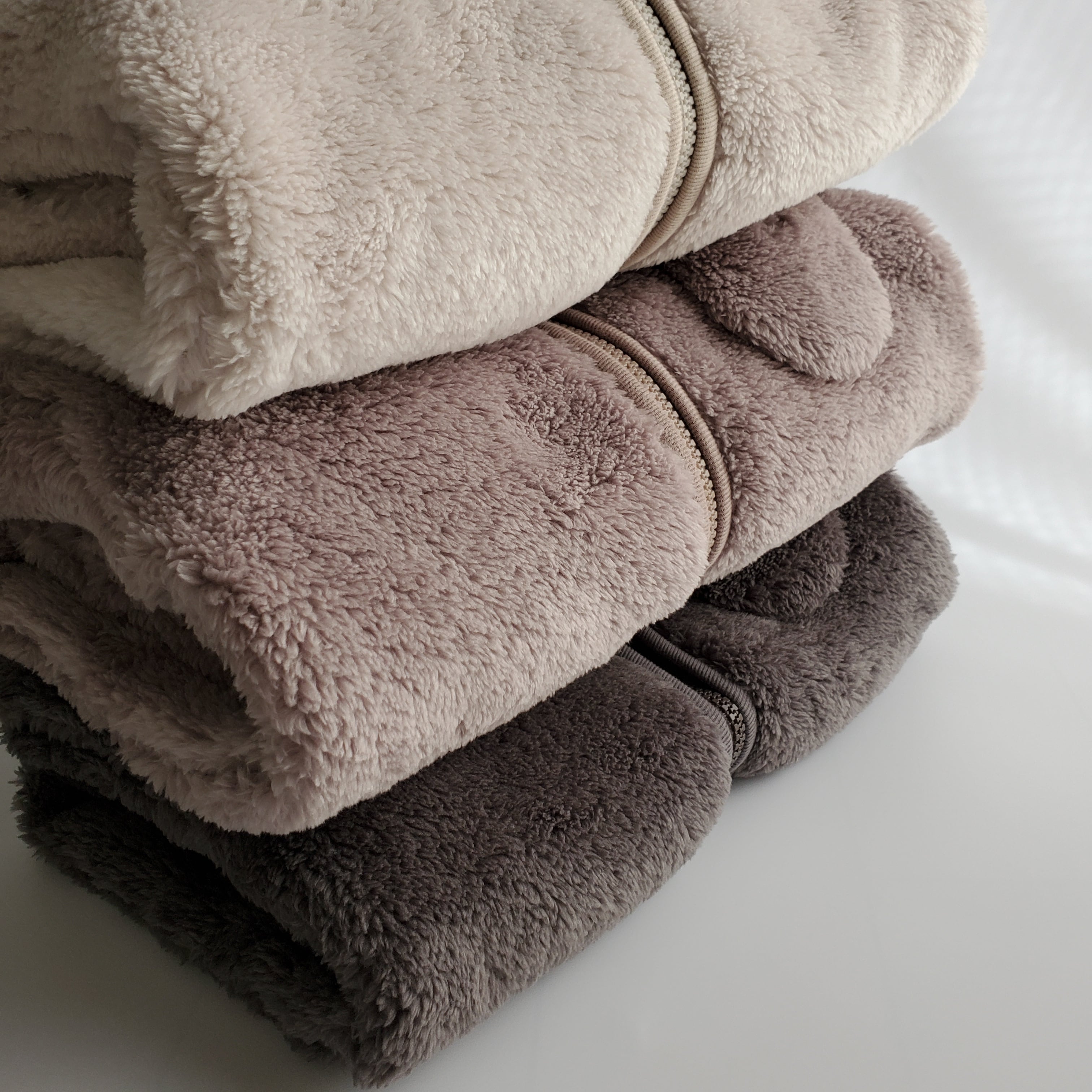 送料無料・即納】baby：fluffy fleece baby jumpsuit〔ボアフリース