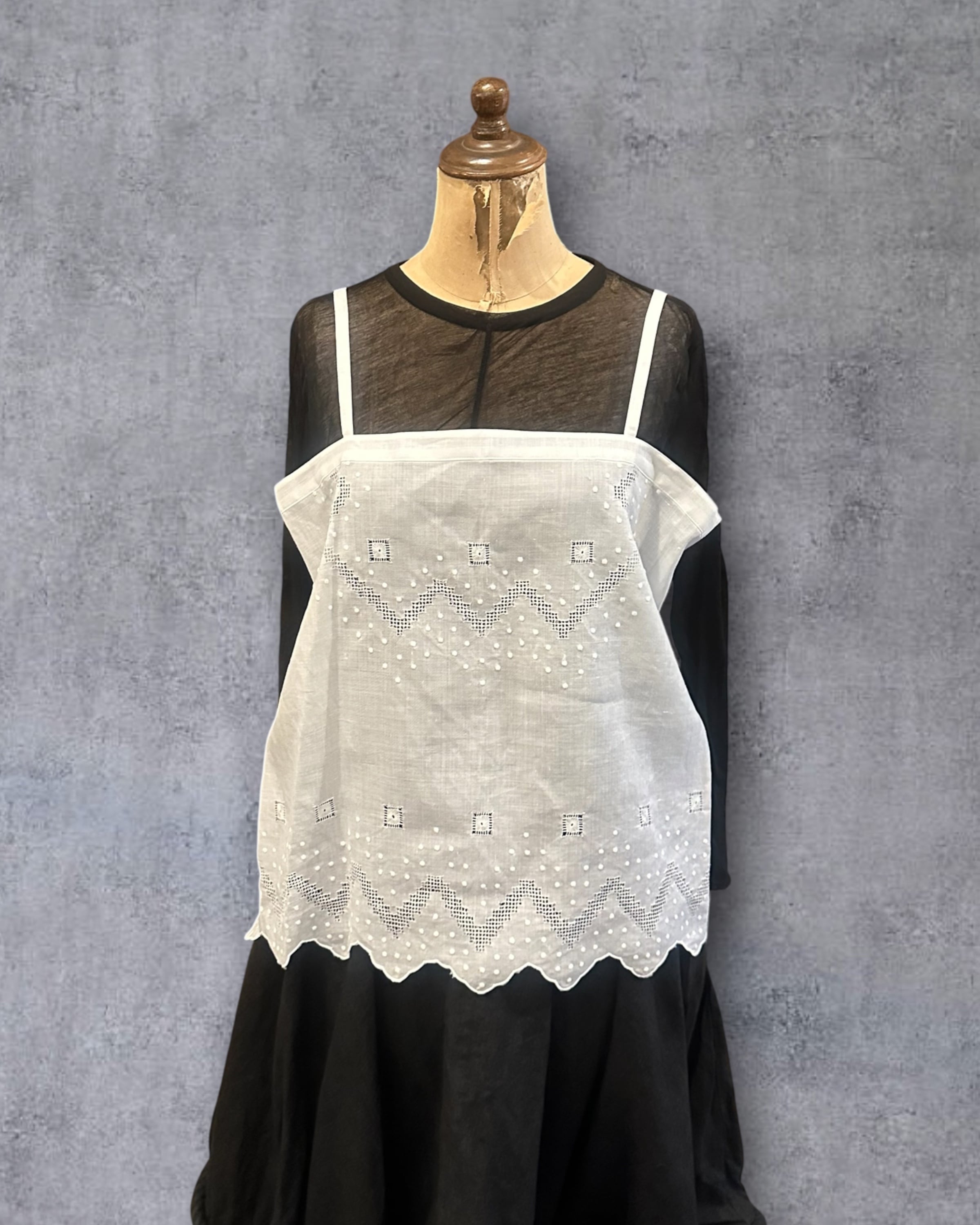 Hériter　dron work table cloth camisole（White）