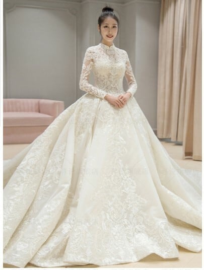 高品質！ ウエディングドレス フェミニンなフレームレースの袖トップス