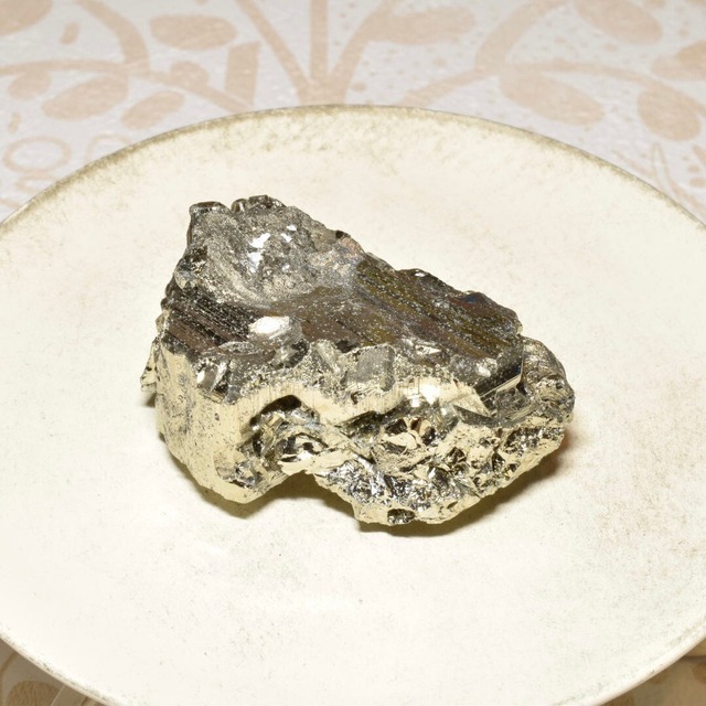 パイライト 原石　高品質　ペルー産　PRG04