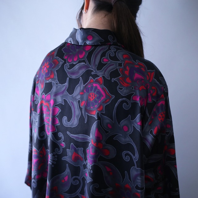 dark flower pattern gloss fabric over silhouette shirt