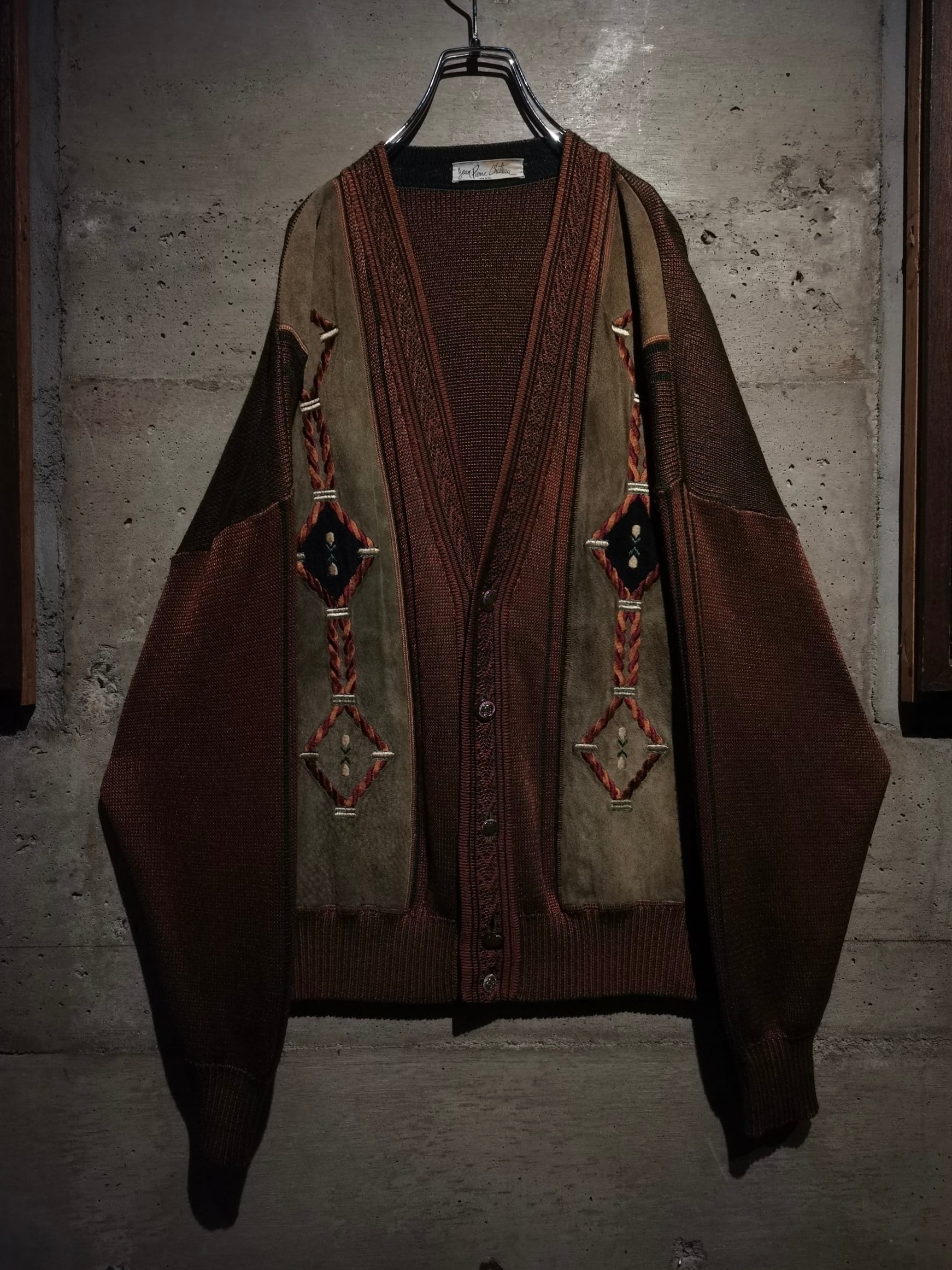 Caka】Artistic Embroidery × Faux Suede Switching Design Vintage 