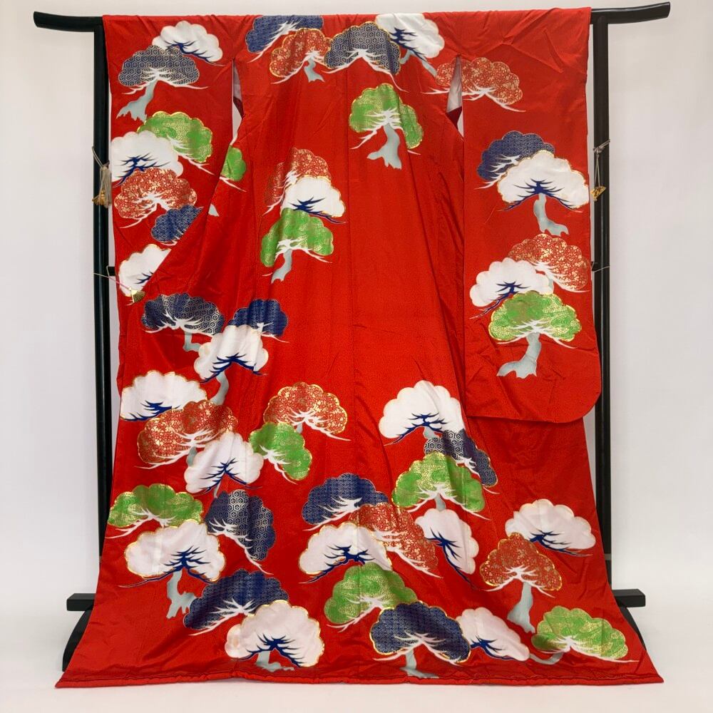 本振袖 引き振袖 赤色 ポリエステル 花柄 古典 刺繍 結婚式 裄65.2cm 身丈181cm 花嫁衣装 Mサイズ 6278