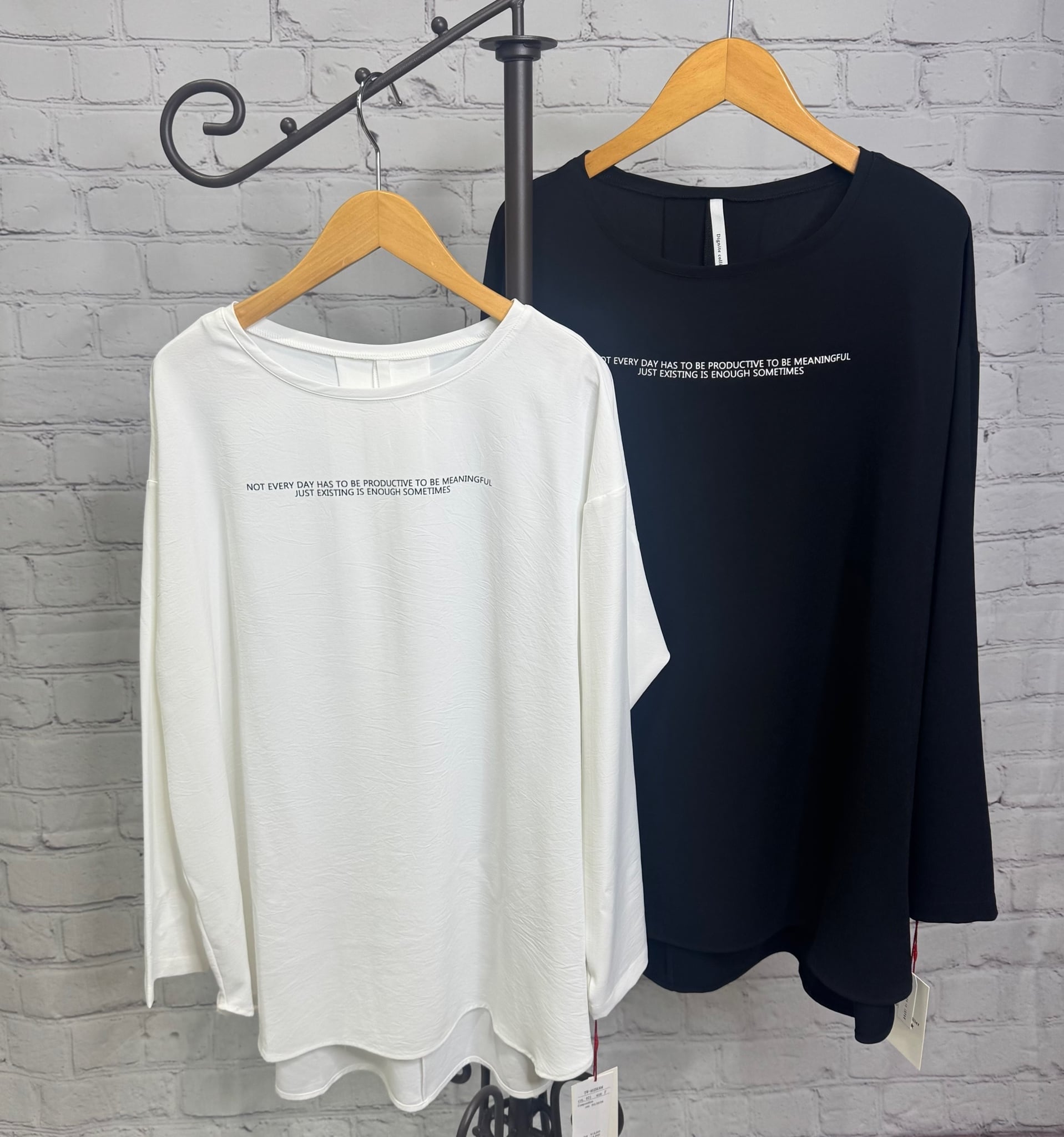 SALE！Dignite collier ディニテコリエ ロゴTブラウス 80256306