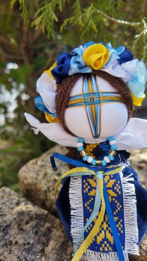 UA.Designer手作りモタンカ 14cm（ウクライナの御守り）スタンド付き