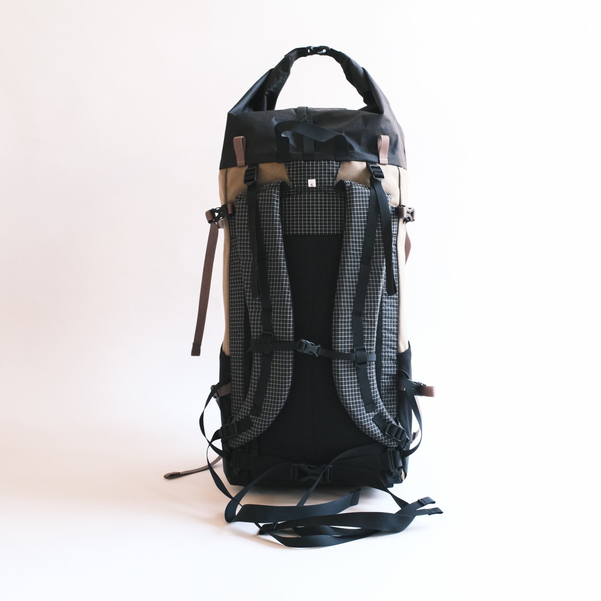 RawLow Mountain Works / Antelope (軽量でハードな本命バックパック