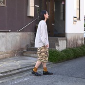 LEH（レー）ADVISORY Big Size Slit T-SH、ANACHRONORM(アナクロノーム）FADED BDU CAMO SHORTSコーディネート