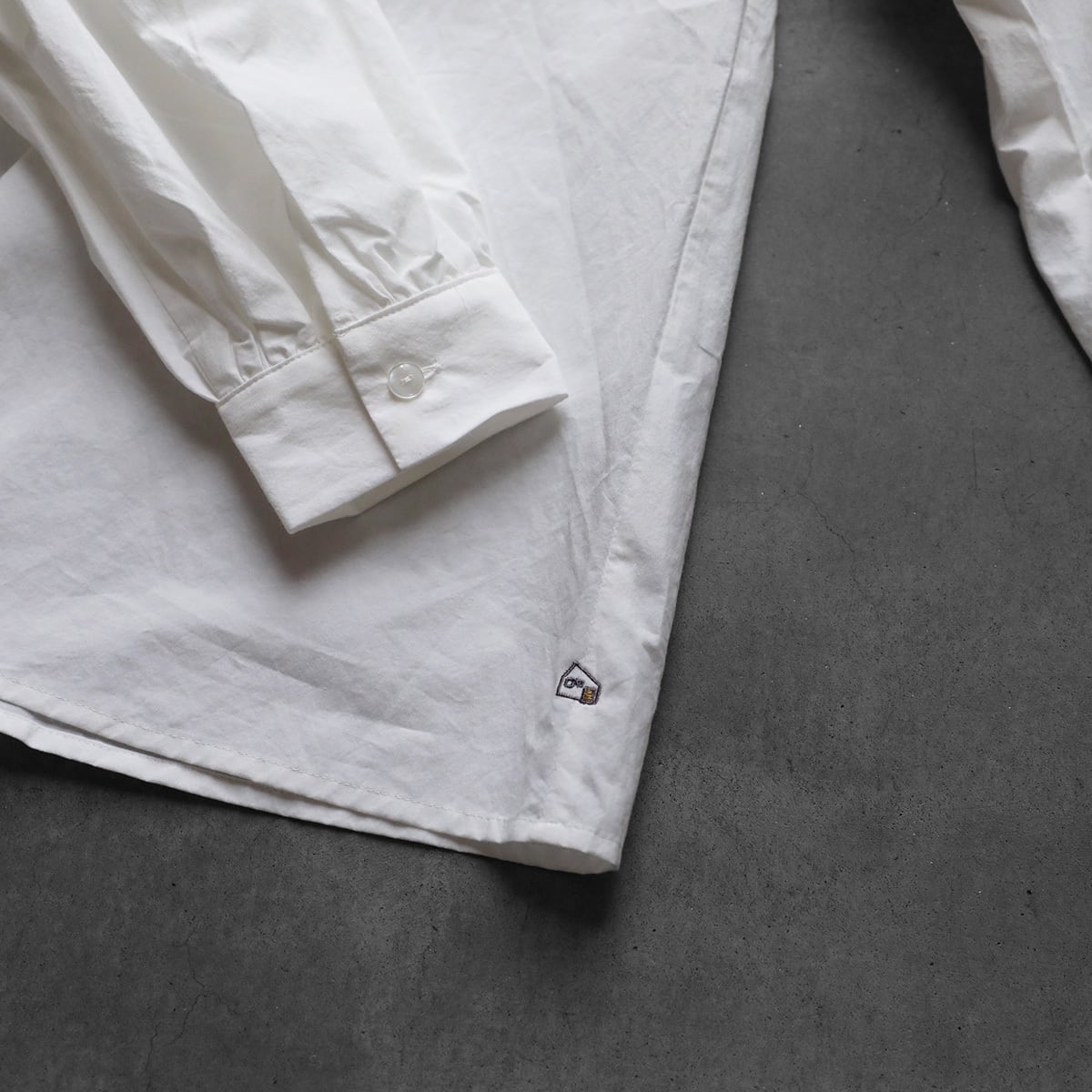 HUIS / オーガニックコットンバルーンスリーブワイドブラウス | hinata