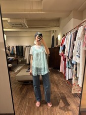 European ブルーレース トップス
