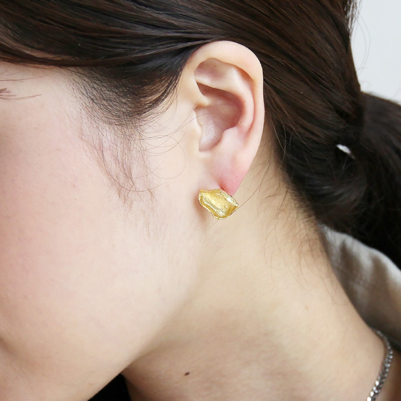 【ネコポス便】SILVER925 ニュアンスプレートピアス 1801