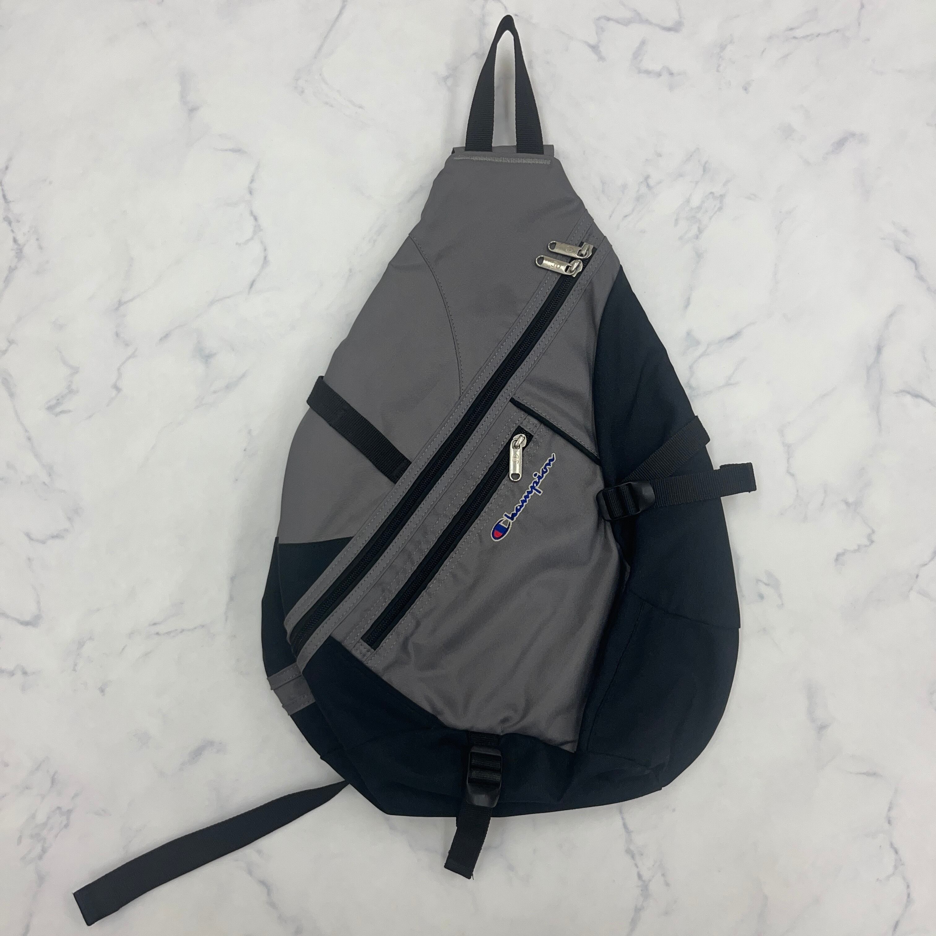 Champion Silver Gray OneShoulder Bag y2k | KOUHUKU