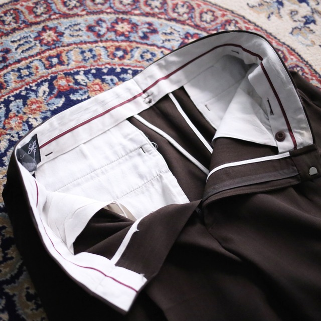 3-tuck straight silhouette dark brown super wide slacks