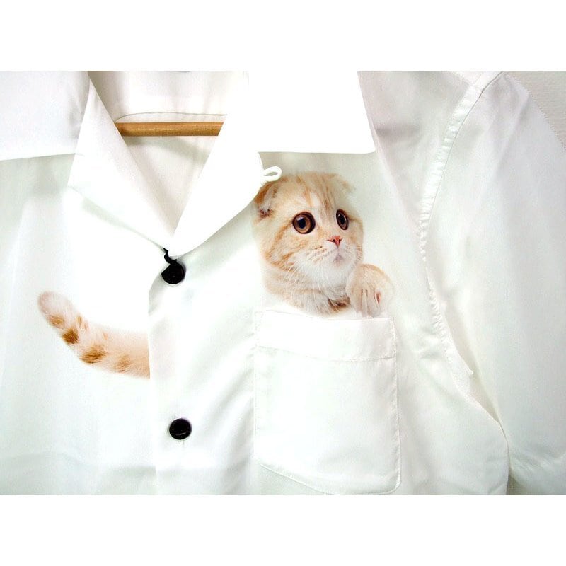 半袖 開襟シャツ 白 2022 UNIVERD72 アロハシャツ 40950 スコティッシュフォールド 猫柄アロハ　胸ポケットから猫