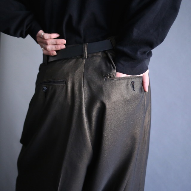 3-tuck straight silhouette gloss fabric khaki super wide slacks