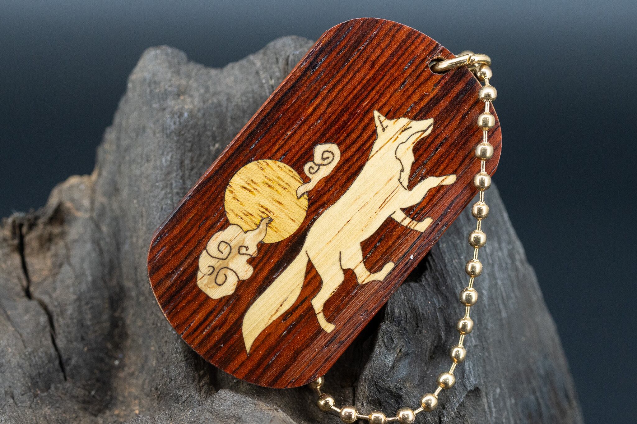 【 エスニックなローズウッド 】ココボロ ドッグタグ 象嵌 十五夜きつね