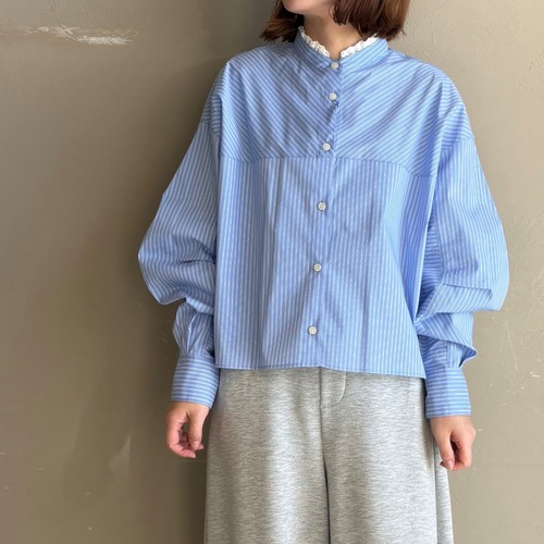 【 Audrey and Johnwad 】脱着レース衿バンドカラーシャツ