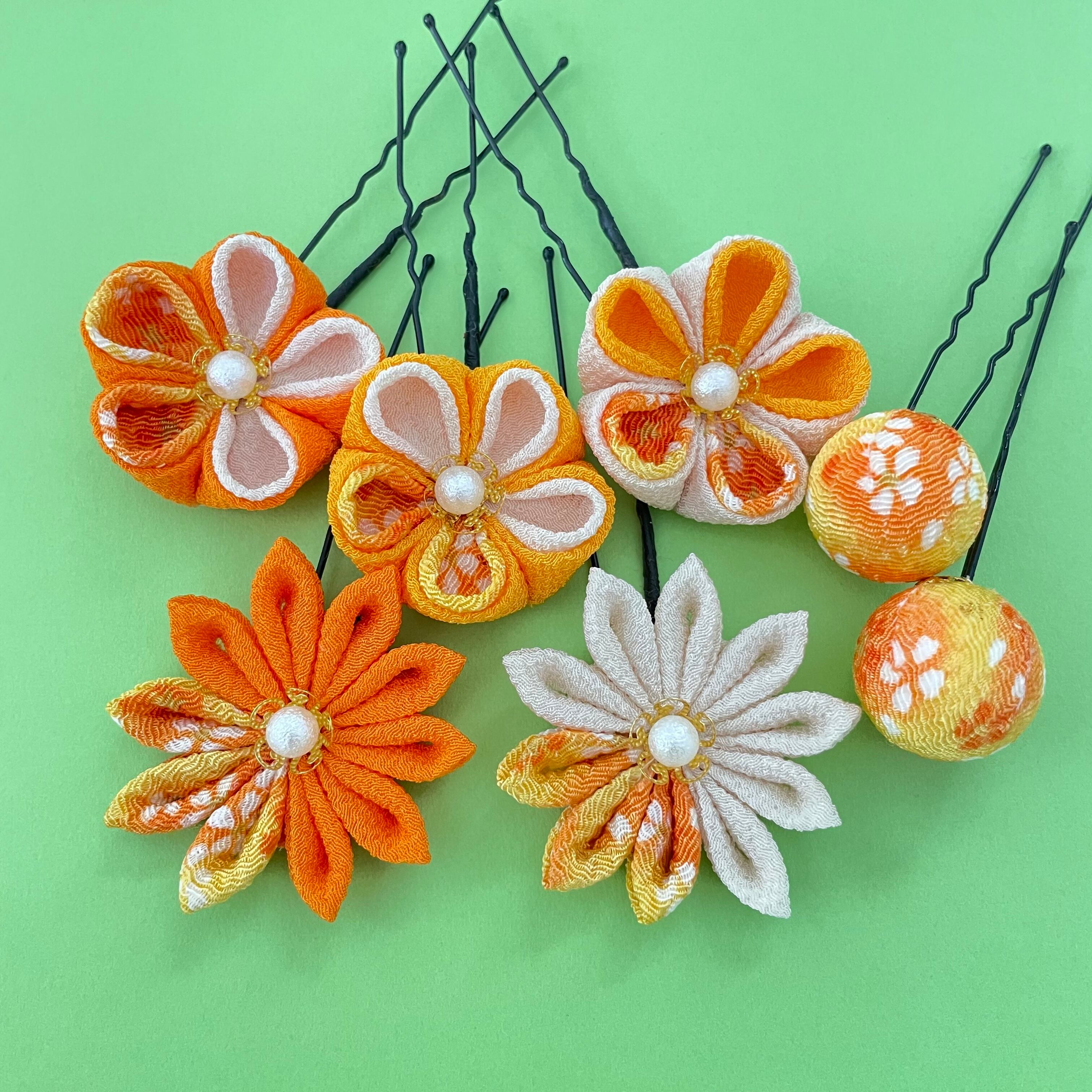 和 柄 ＊小花＊オレンジ(橙)＊生成❁振袖 髪飾り【つまみ細工】 | はなふる