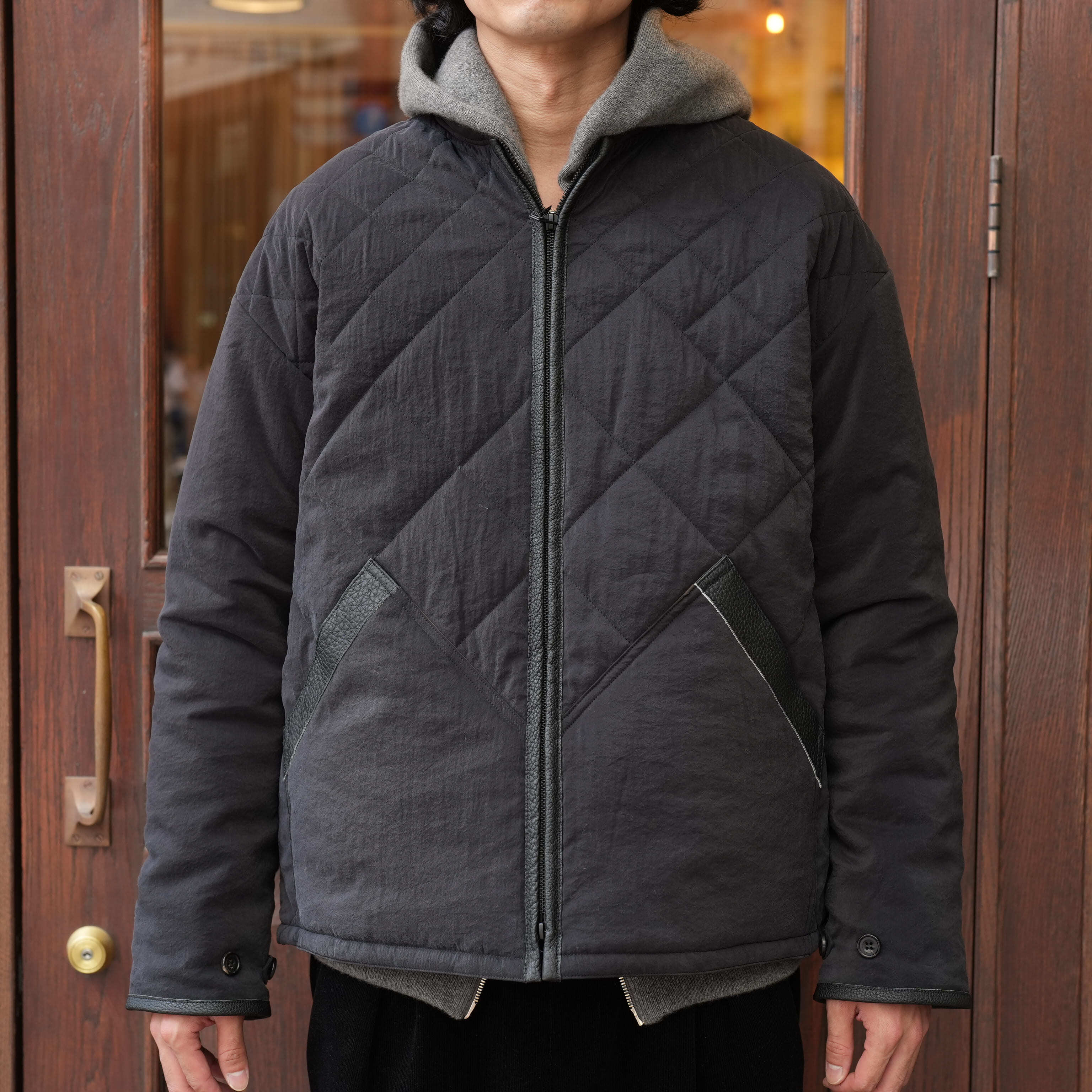 ITEM | khaki