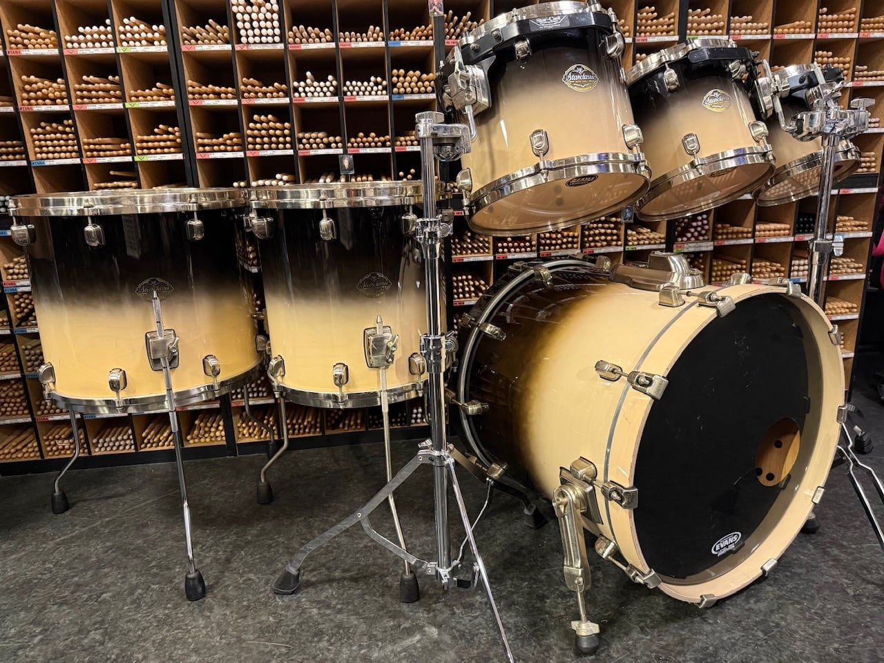 タムタム　スタンド付き TAMA HTS88W Roadpro Single Tom Stand タムスタンド(タマ シングル