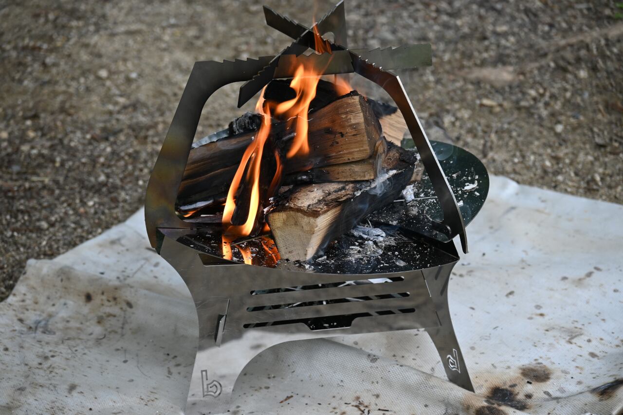 囲炉裏用の灰12リットル 灰 五徳セット】大型ダイニング囲炉裏