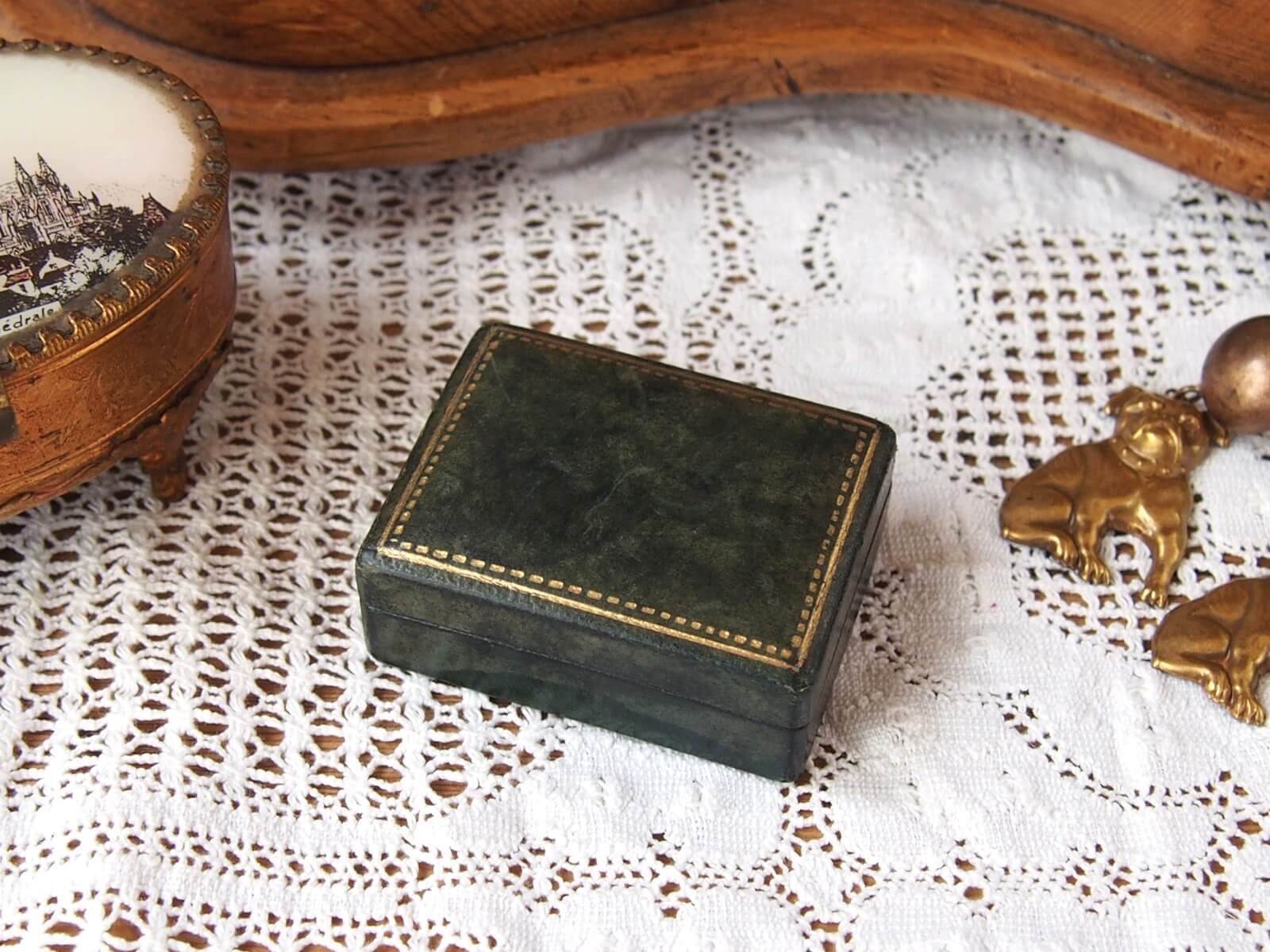 イギリスアンティーク ジュエリーボックス グリーンの小箱 | Bonny Bee