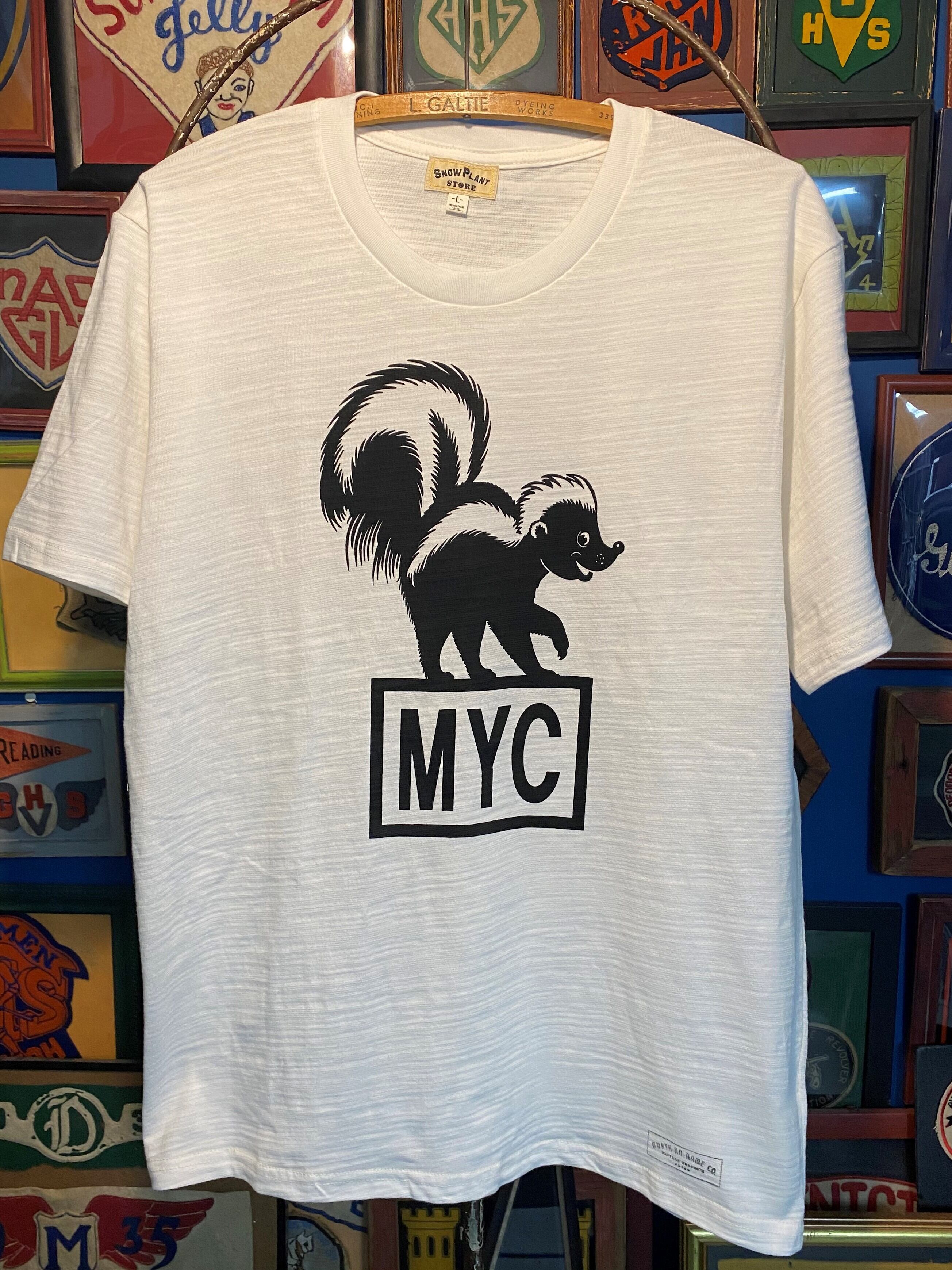 SNOW PLANT VINTAGE GRAPHIC TEE