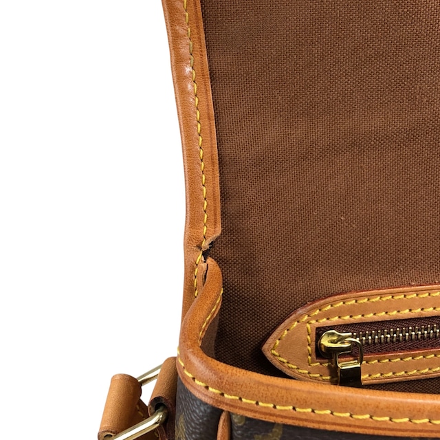 LOUIS VUITTON ルイヴィトン ソローニュ モノグラム ショルダーバッグ ブラウン フロントバックル レザー vintage ヴィンテージ オールド ijy8tn