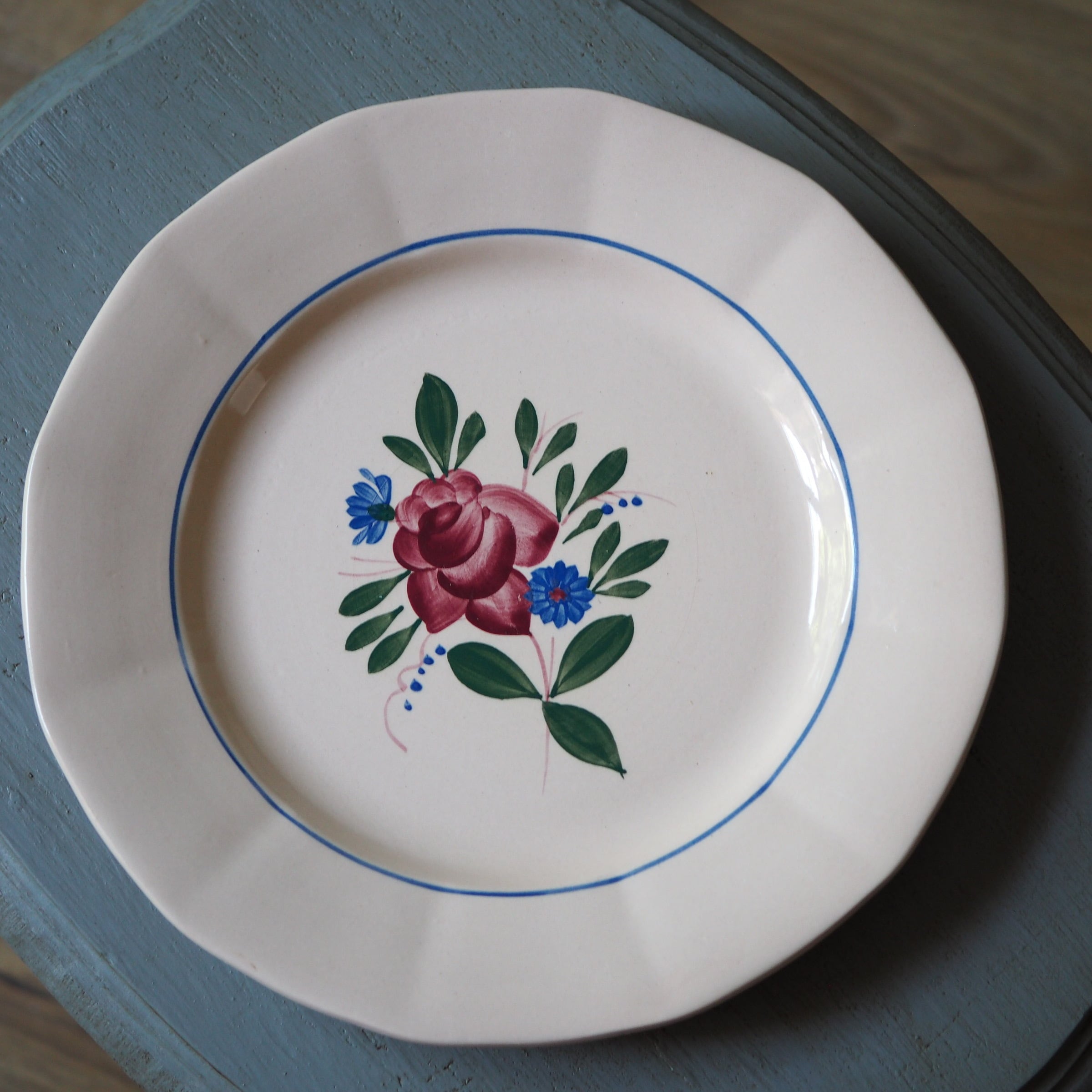 1900年代前半 サーモンピンクのバラ柄プレート ディゴワンサルグミンヌ