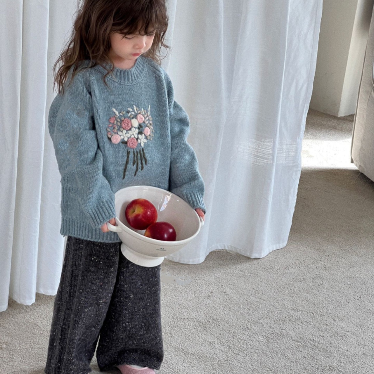 秋花束デザインセーター