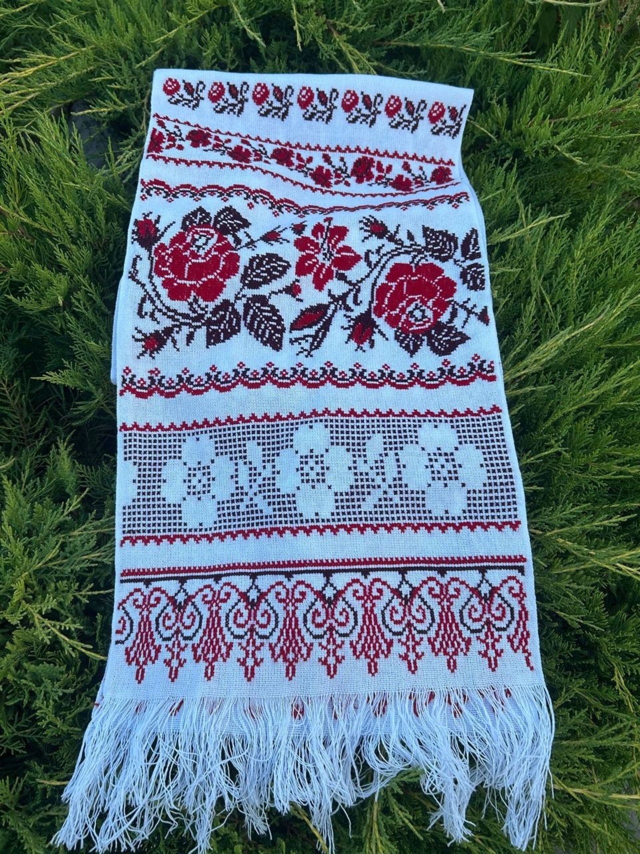 ウクライナ伝統手刺繍祭具タオル「ルシニク」 - 16