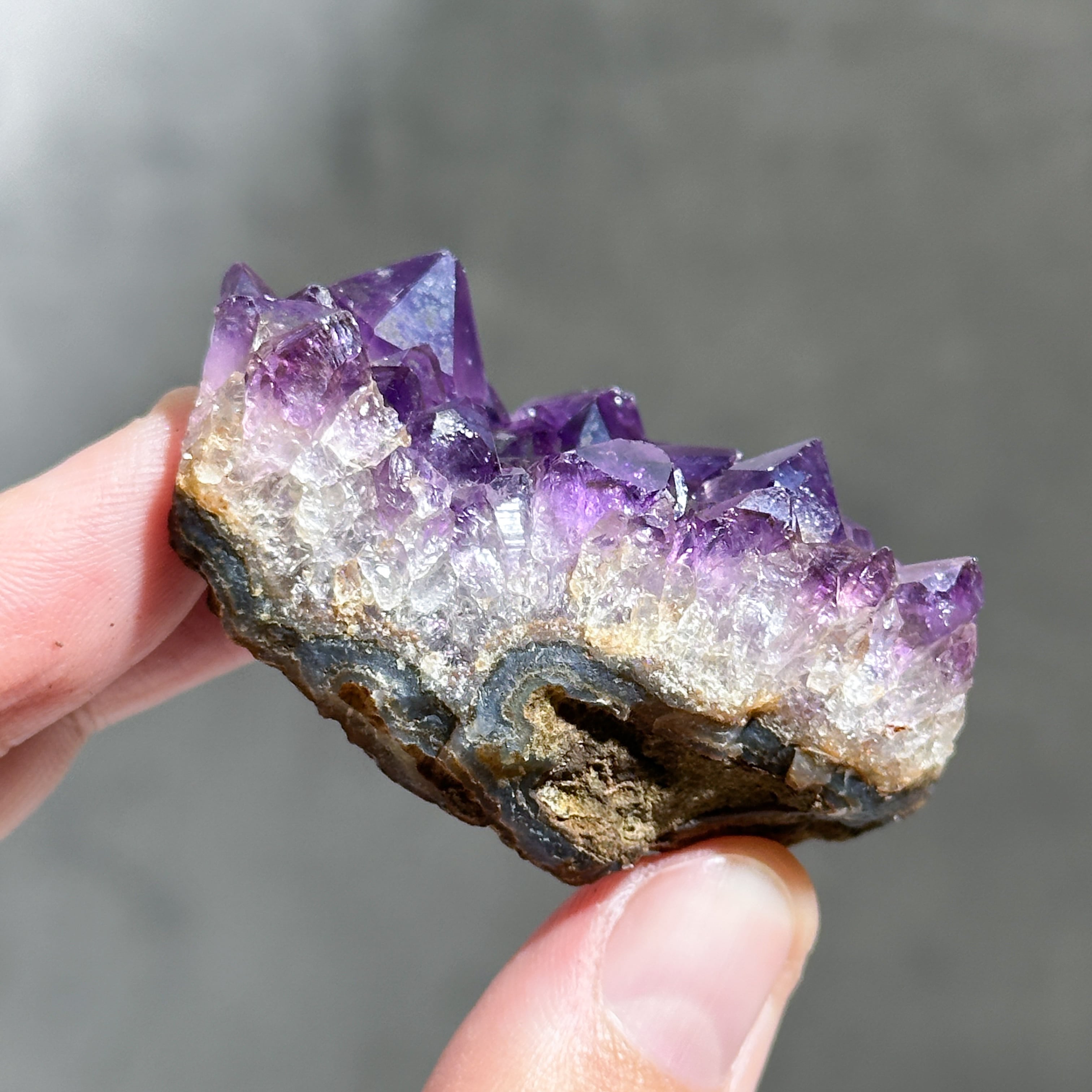 天然石アメジストの原石　置物　鉱物NO.032112 ウルグアイ産アメジスト 原石21◇ Amethyst ◇天然石・鉱物