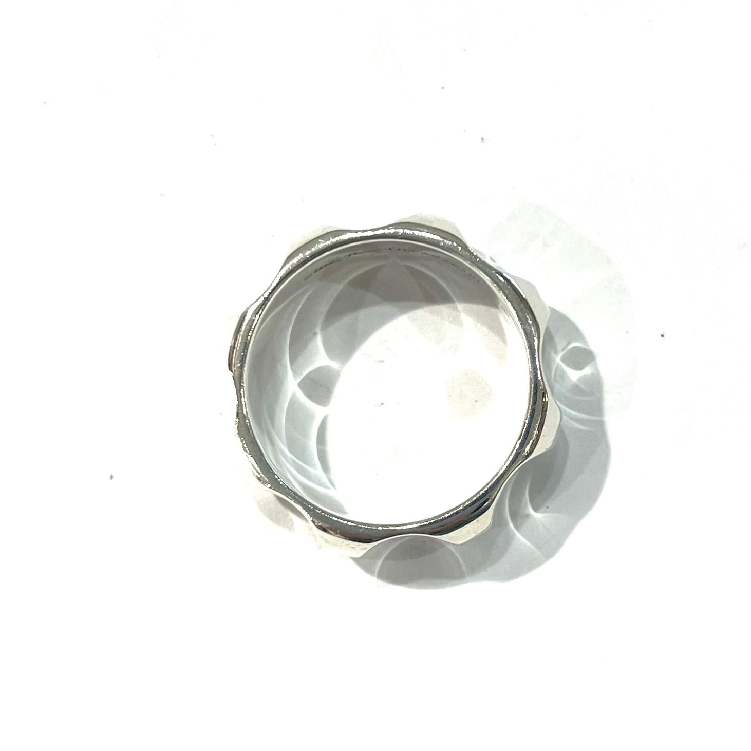 希少【TIFFANY&CO.】【28号】2330 ボリューム 光を放つグルーヴ